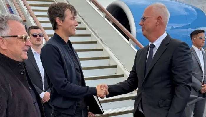 Russia to pause strikes against Kyiv amid Ukraine talks