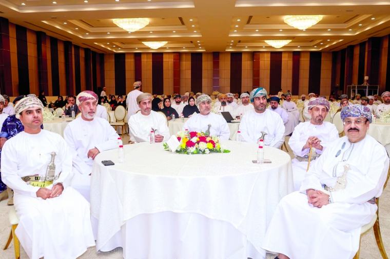 افتتاح فعاليات ملتقى المال والأعمال بشمال الباطنة