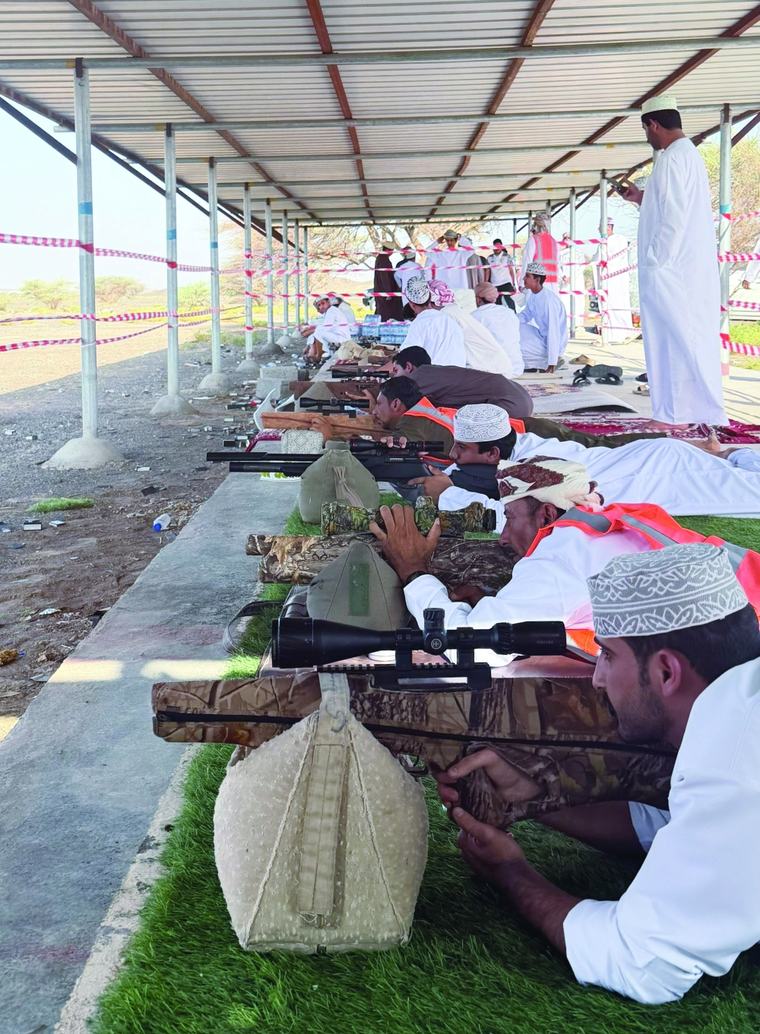 مشاركة واسعة في مسابقة الرماية بسمد الشأن